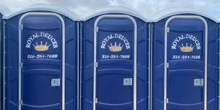 Best Standard Portable Toilet Rental  in Englewood, CO